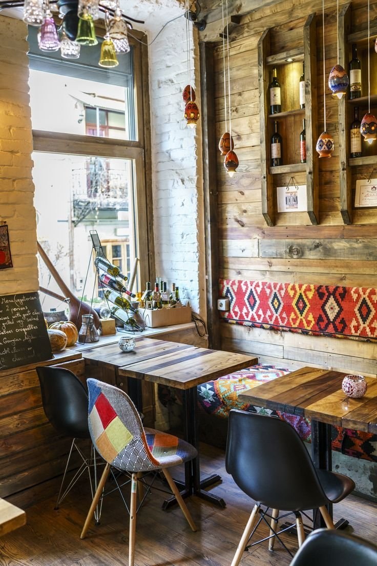 Интерьер дома в грузинском стиле