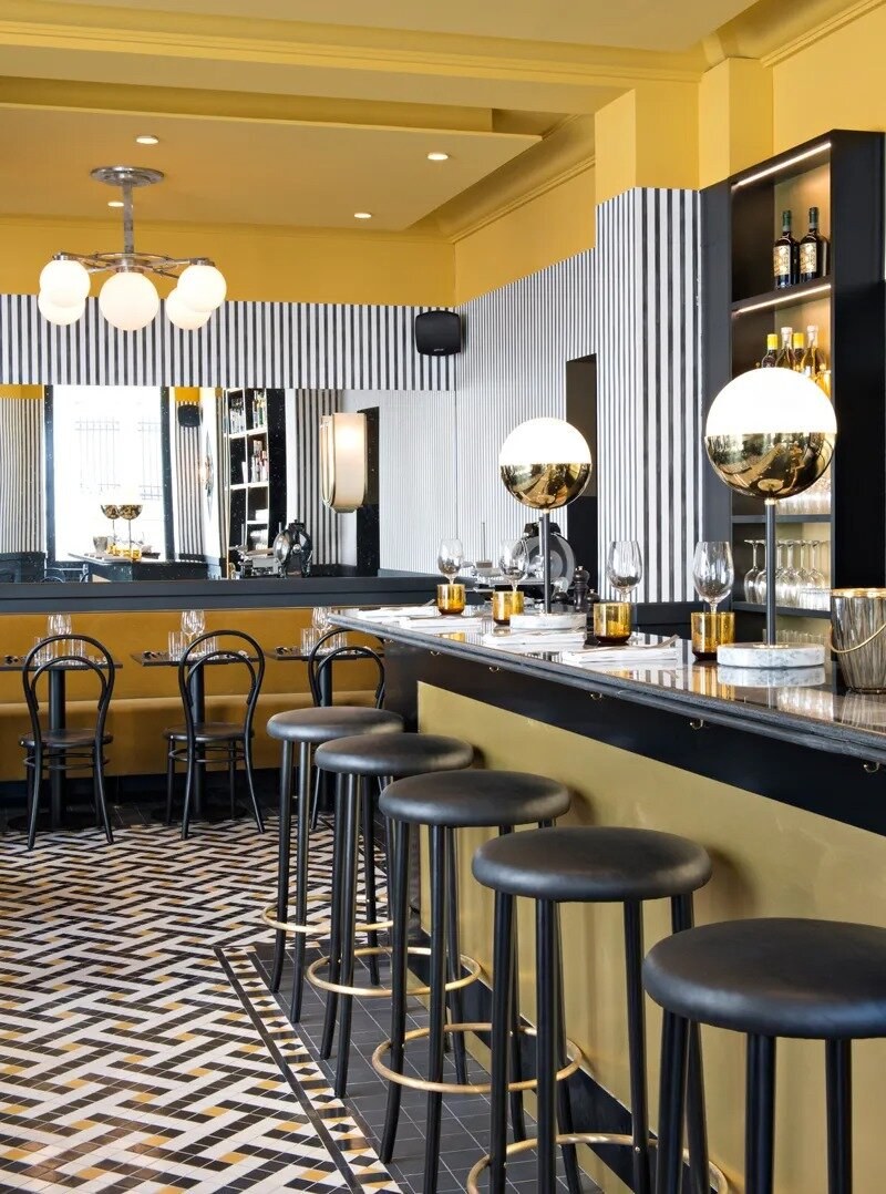 Интерьер кафе в стиле арт деко