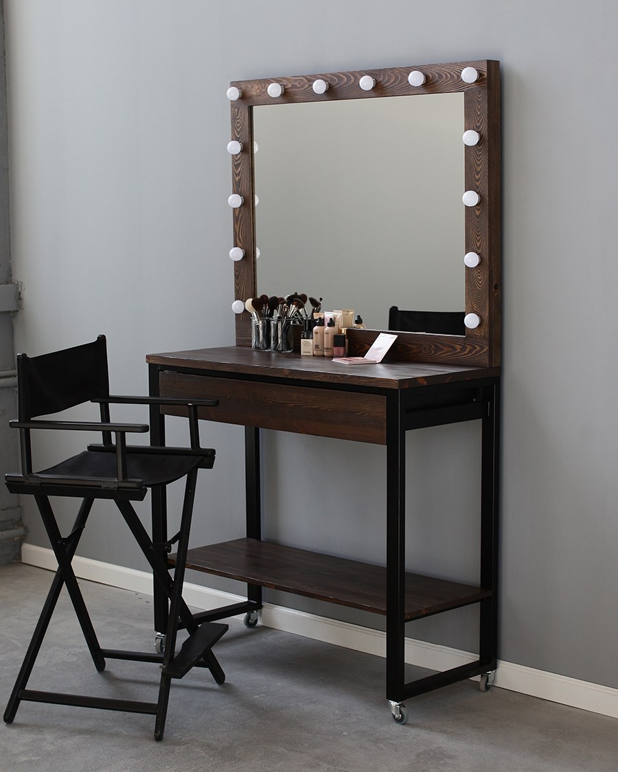 Гримерный стол визажиста лофт