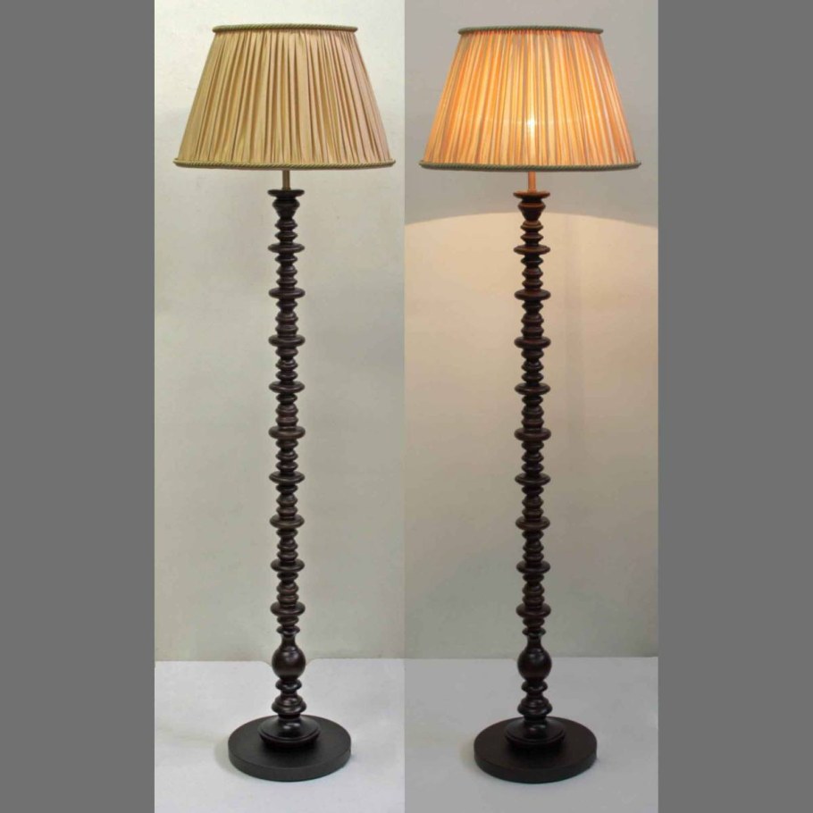 Торшер деревянный 105.03f с абажуром пересвет2