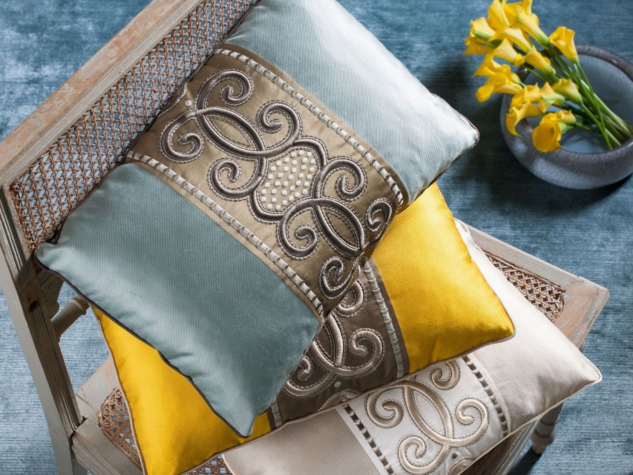 Дизайнерские декоративные подушки