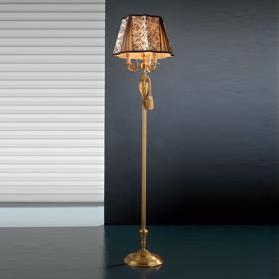 Торшер с абажуром из ткани