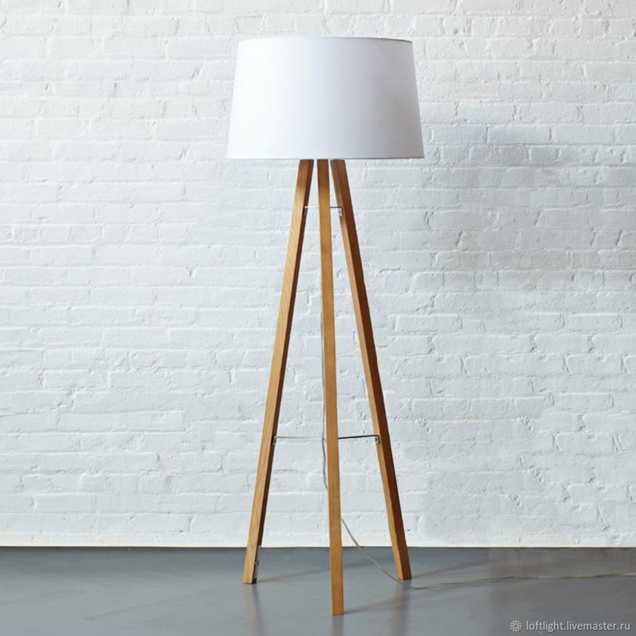 Торшер Tripod Floor Lamp