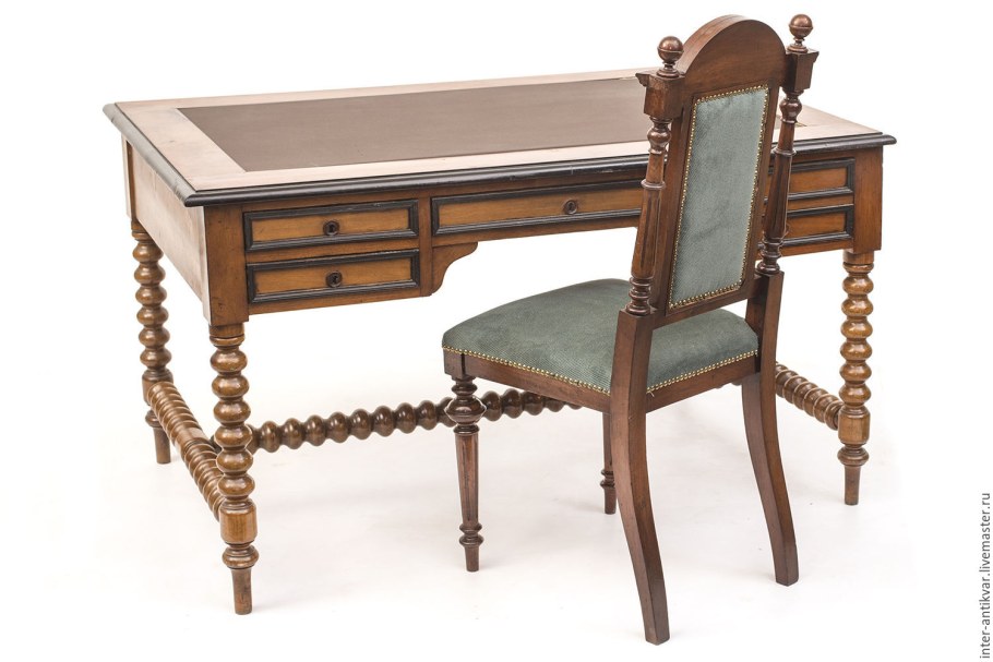 Винтажный письменный стол