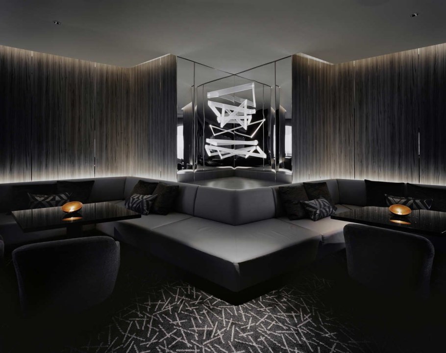 Комната в лаунж стиле темная