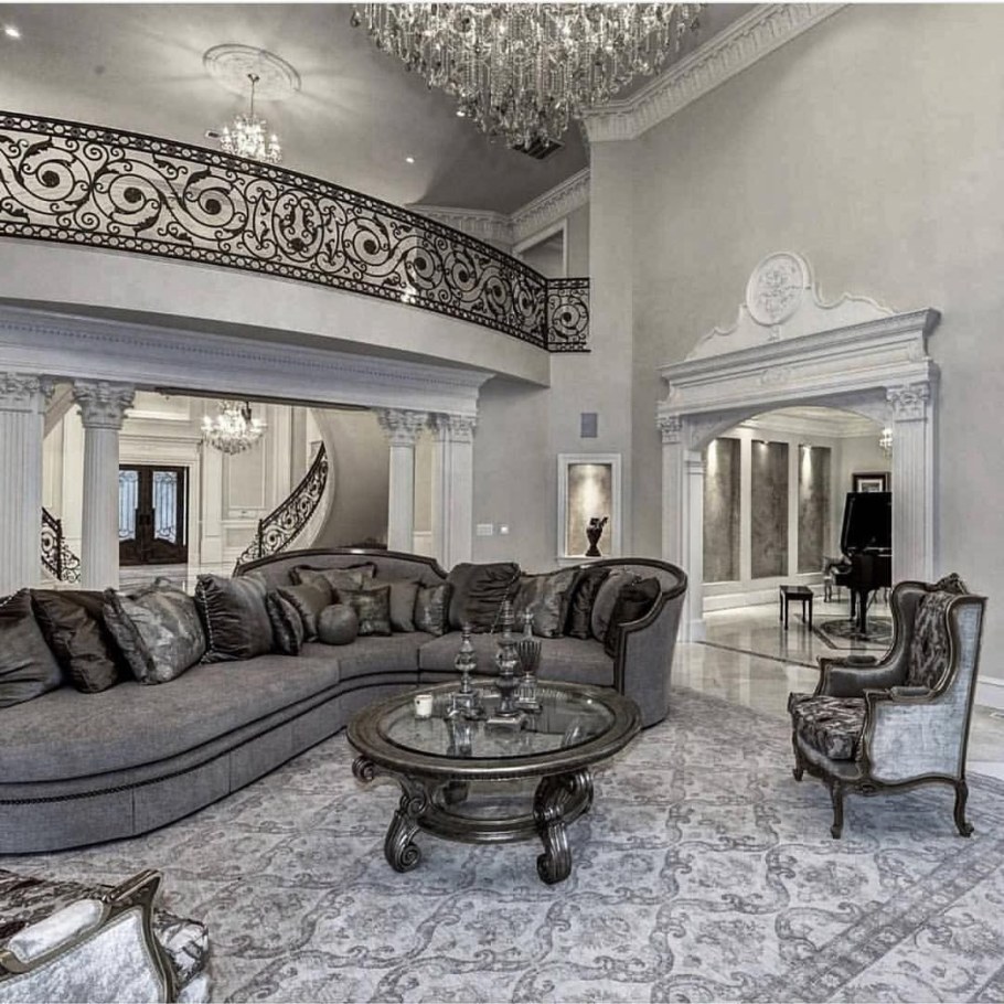 Гостиная в богатом доме