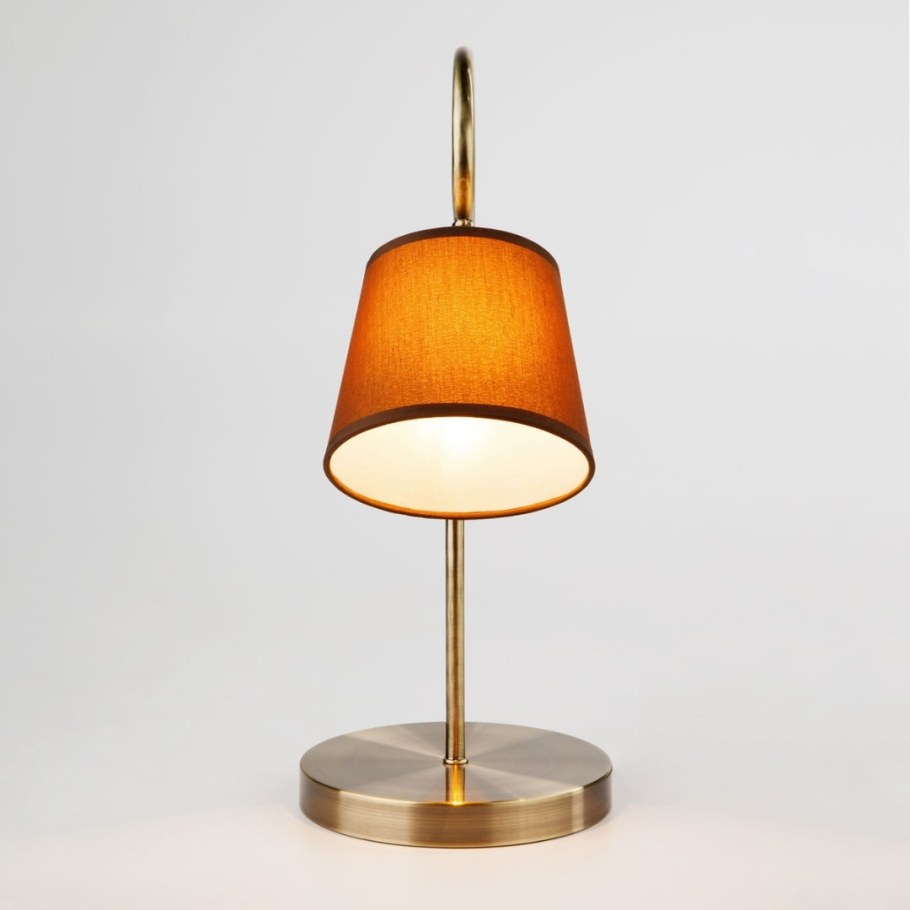 Настольная лампа Евросвет с абажуром