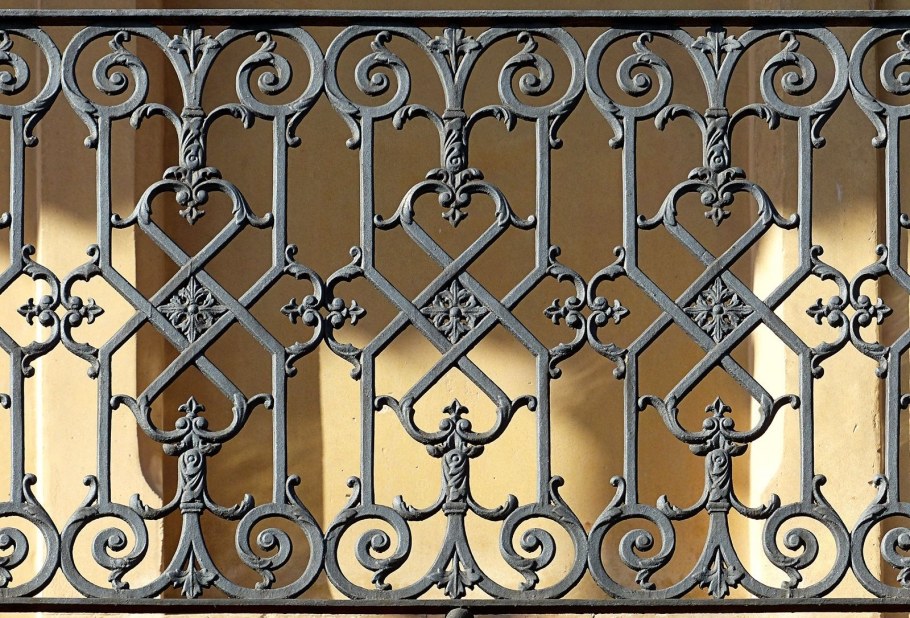 Красивый забор ковка арт деко