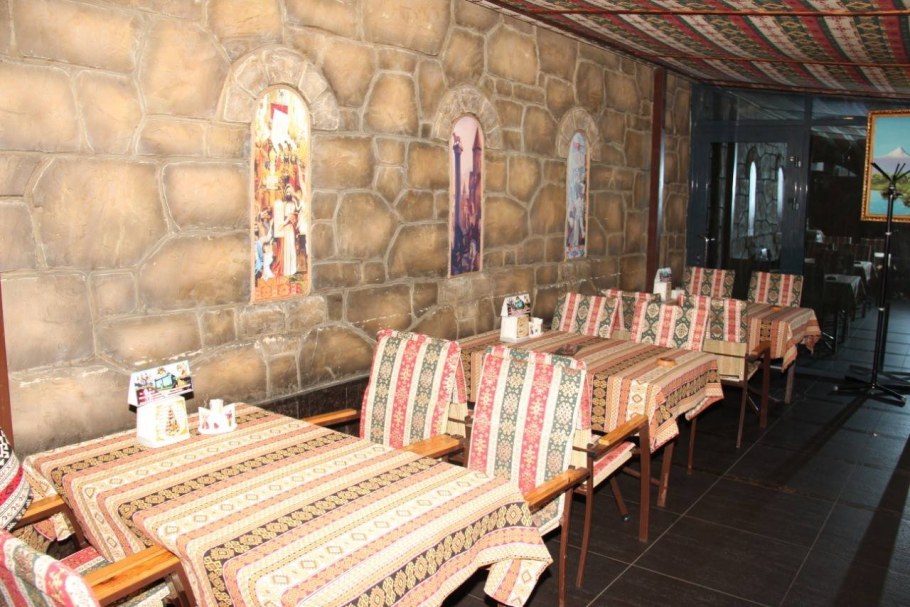 Армянский дворик Сочи