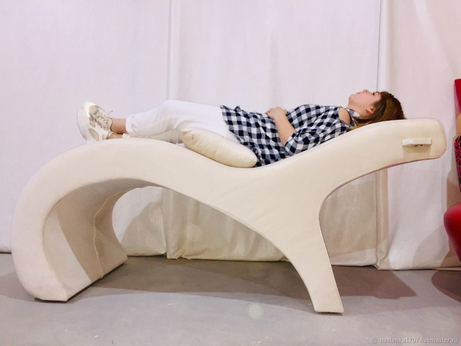 Анатомическая кушетка