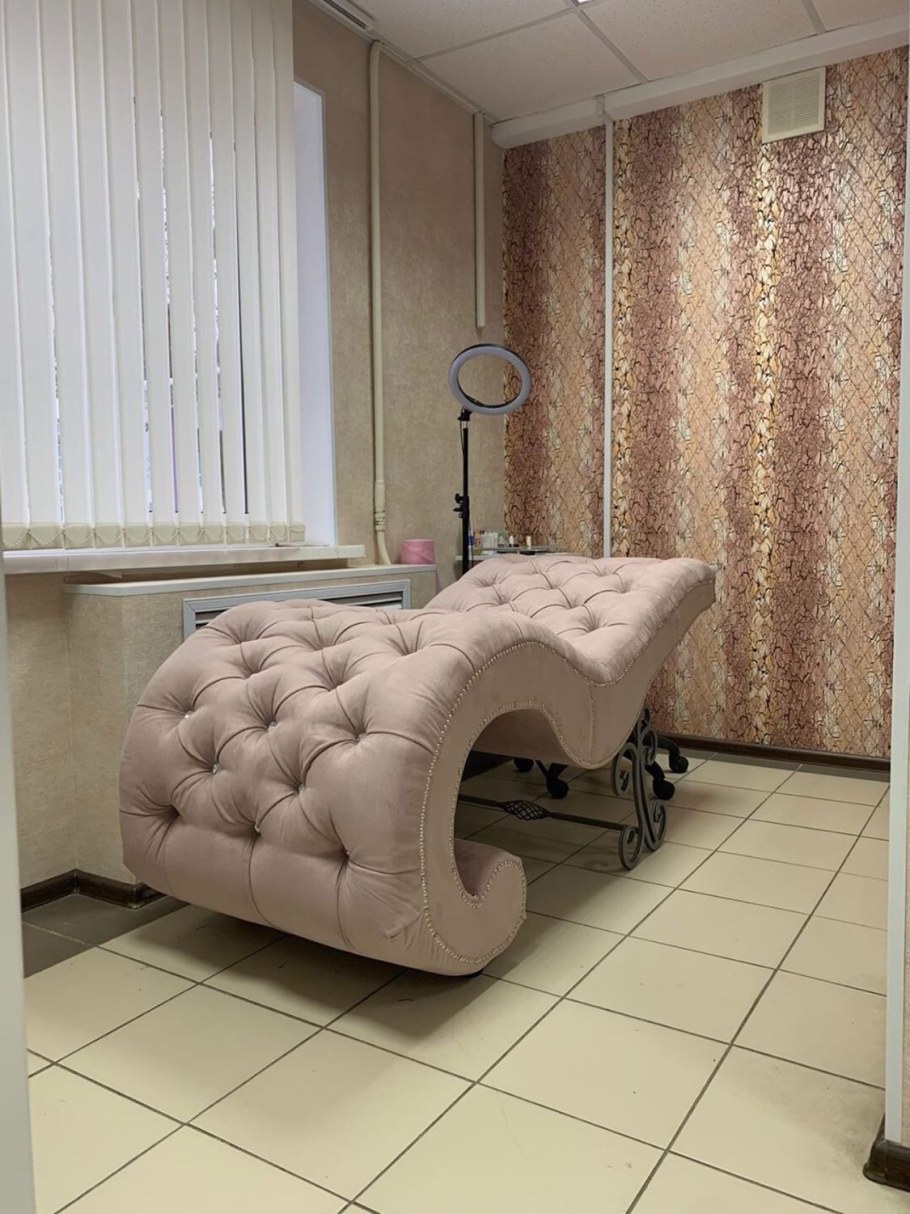 Анатомическая кушетка лэшмейкера