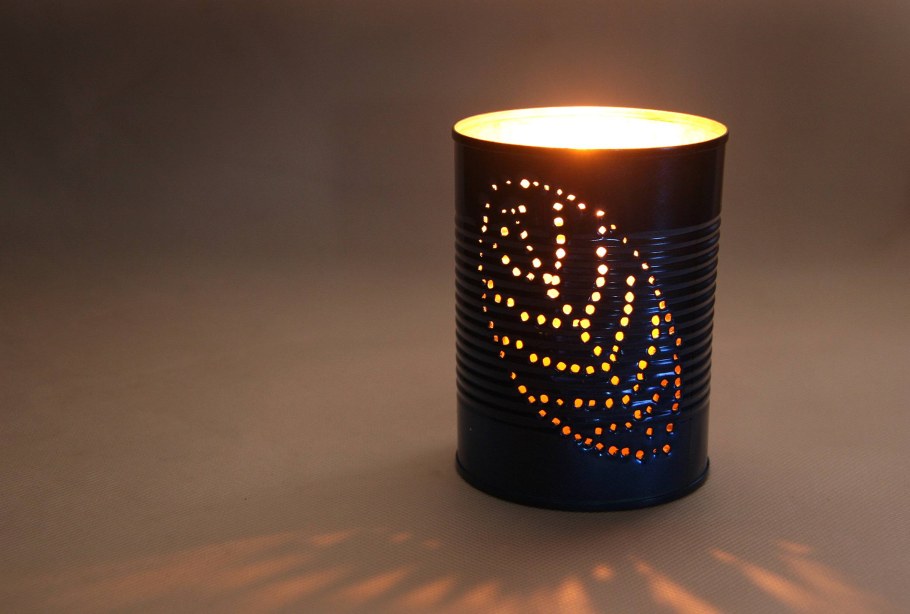 Светильники из консервных банок