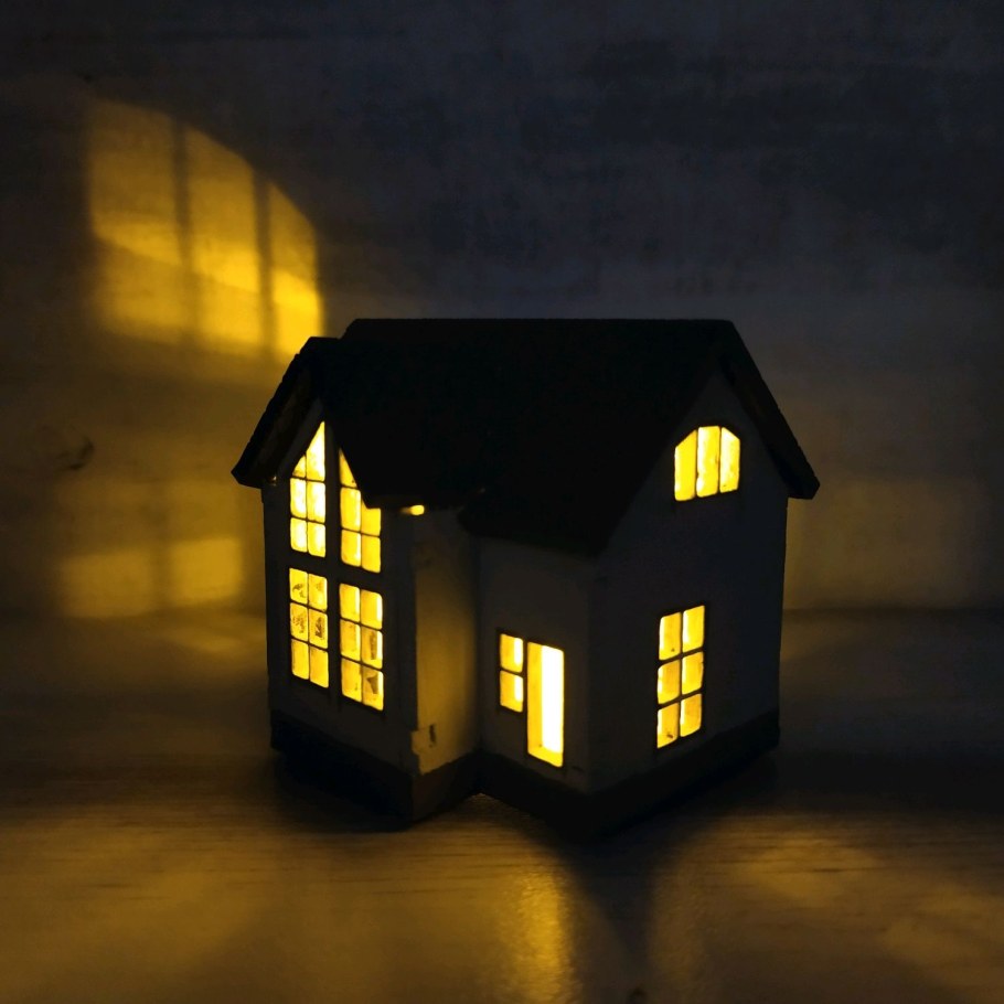 Ночник домик