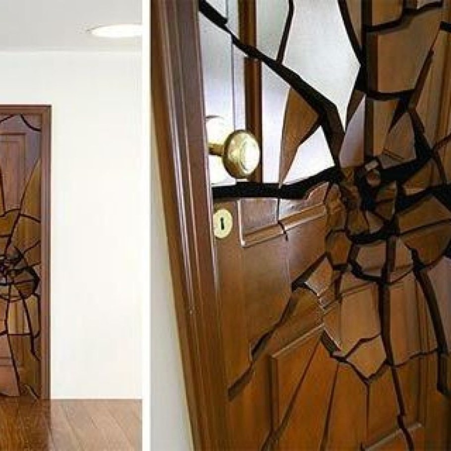 Деревянные двери со стеклянными вставками