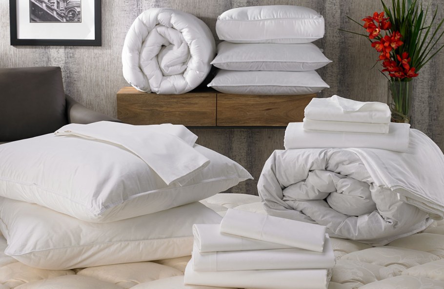 Постельное белье подушки одеяла