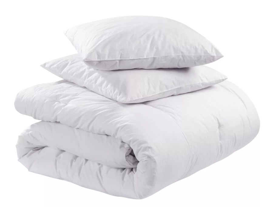 Одеяло и подушка