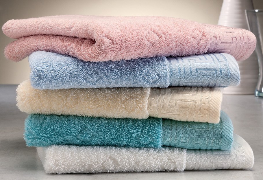 Стопка полотенец