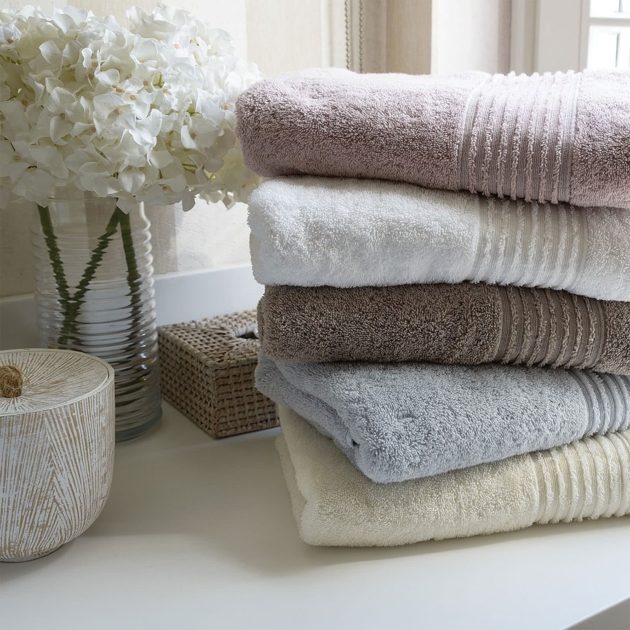 Стопка полотенец