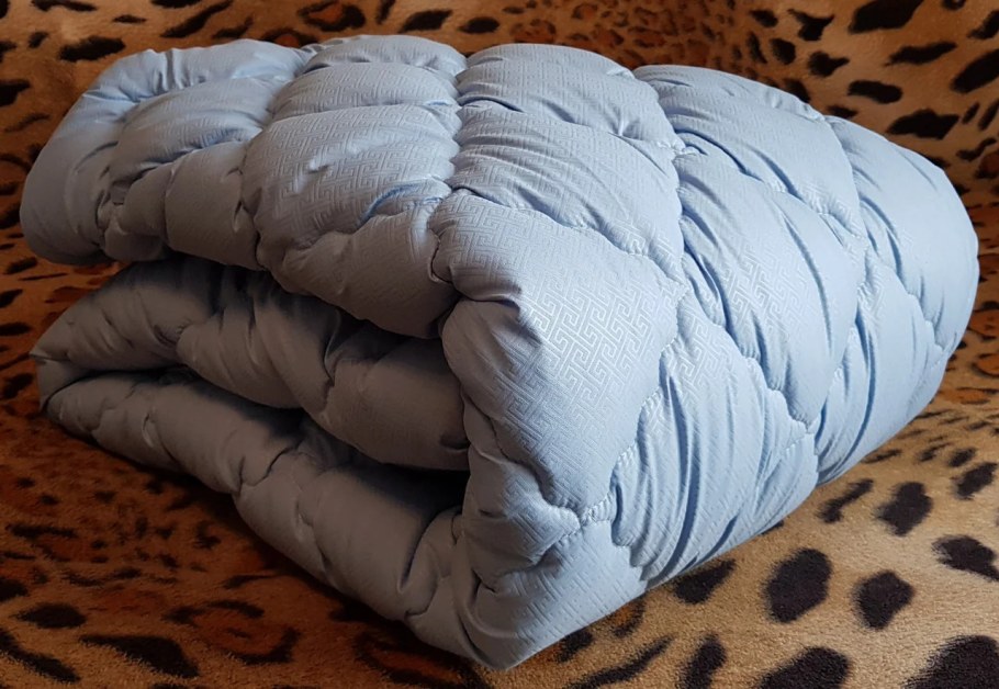 Одеяло с холлофайбером