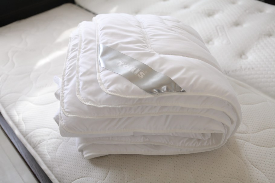 Одеяло DM-109, холлофайбер