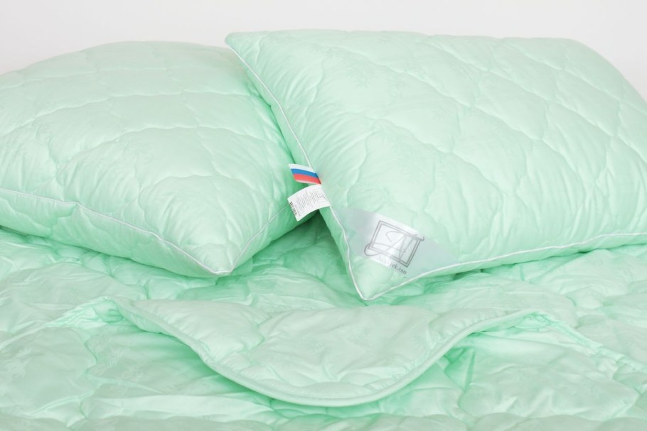 Комплект одеяло и подушка 1.5 спальное