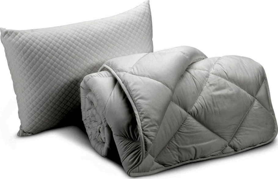 Подушки и одеяло от дормео