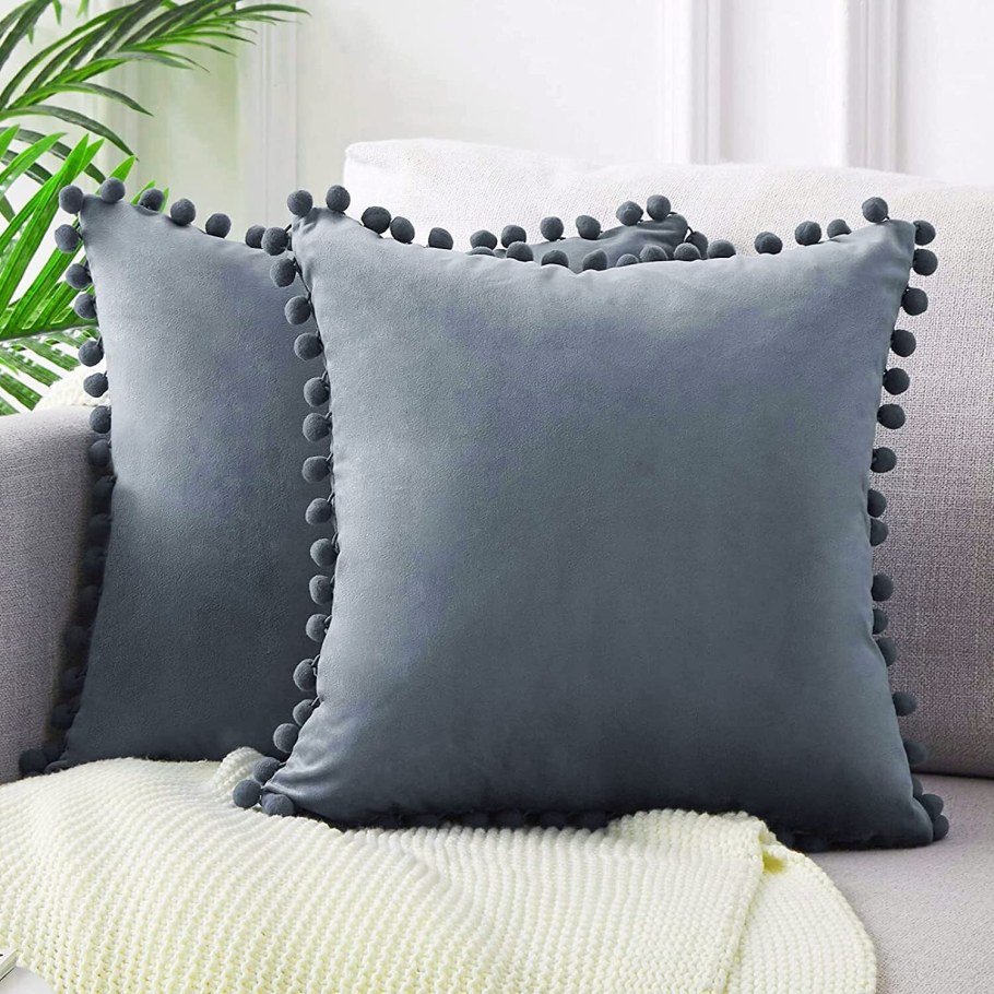 Подушка декоративная голубая