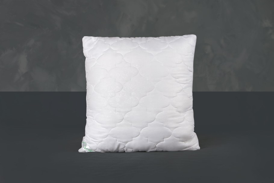Подушка из холлофайбера
