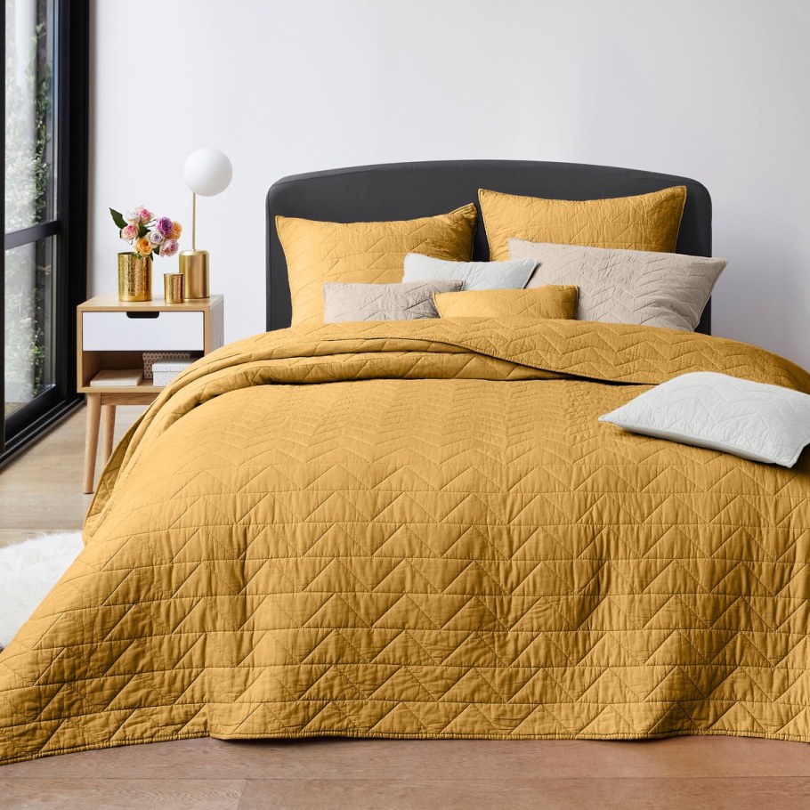 Стеганое покрывало Zigzag scenario