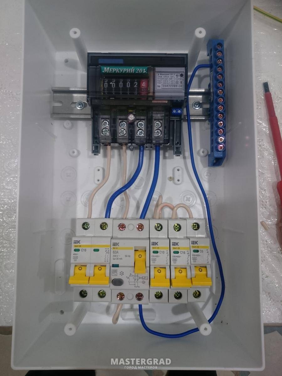 Распред щит в гараже на 380