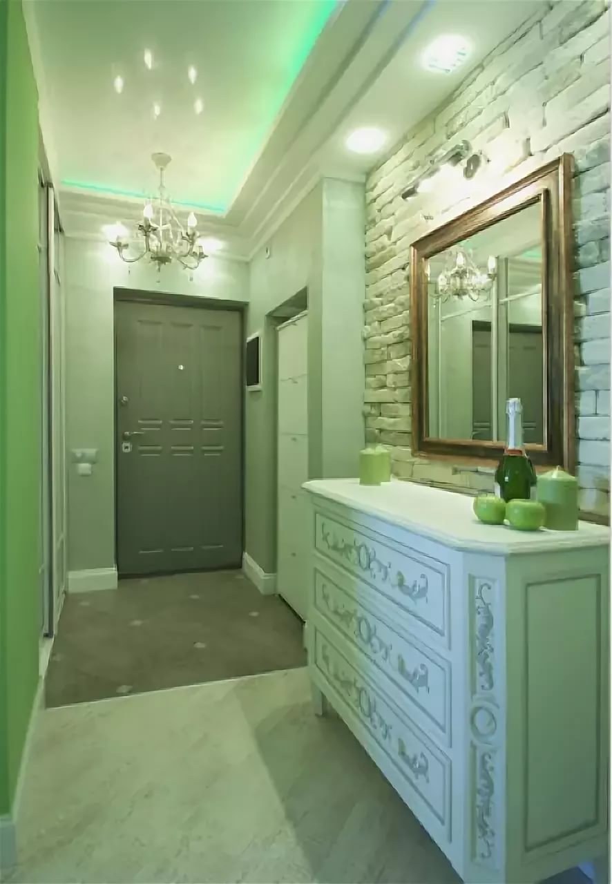 Фисташковая прихожая