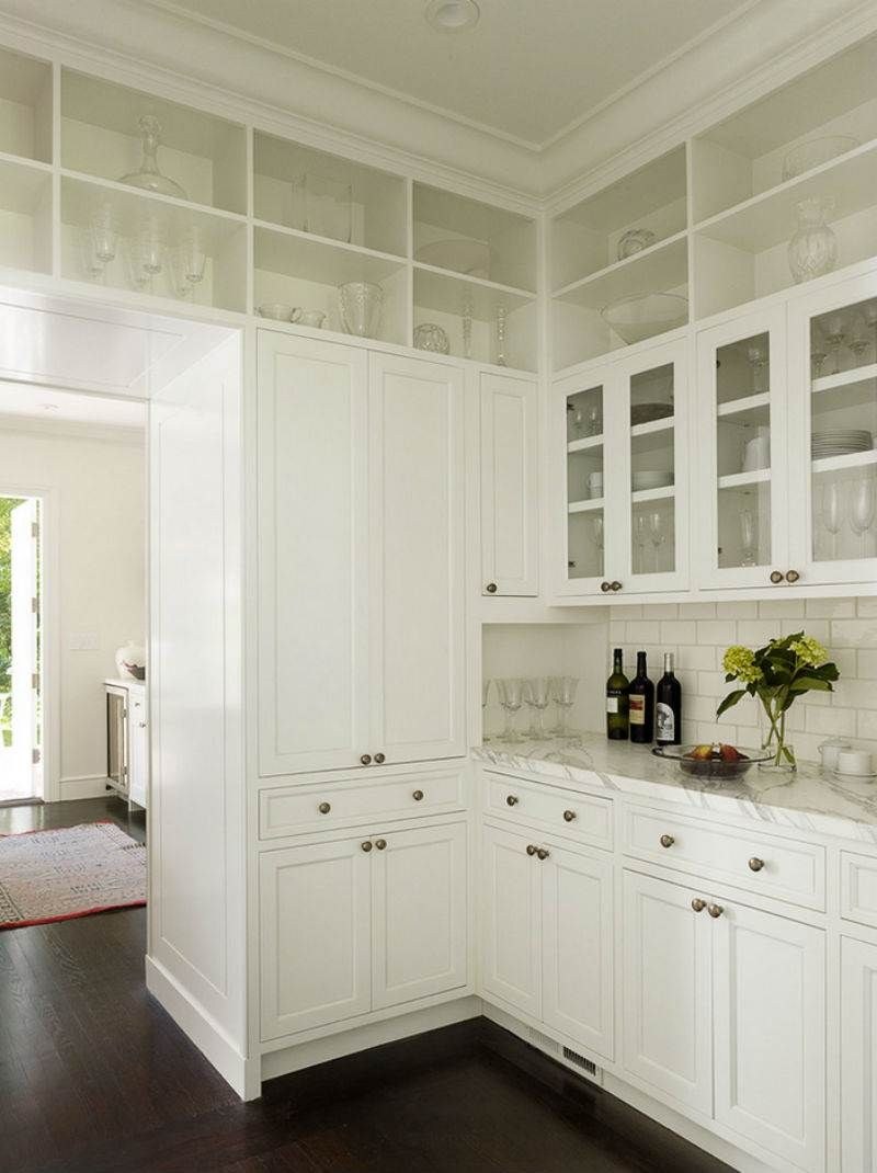 Кухня шкафы под потолок