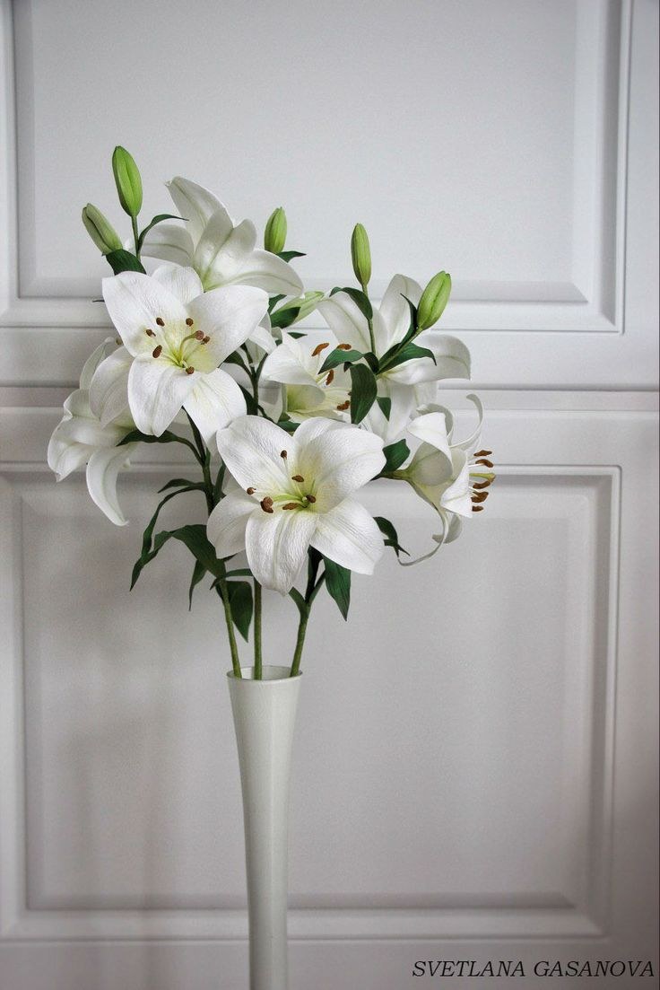 Лилии из фоамирана