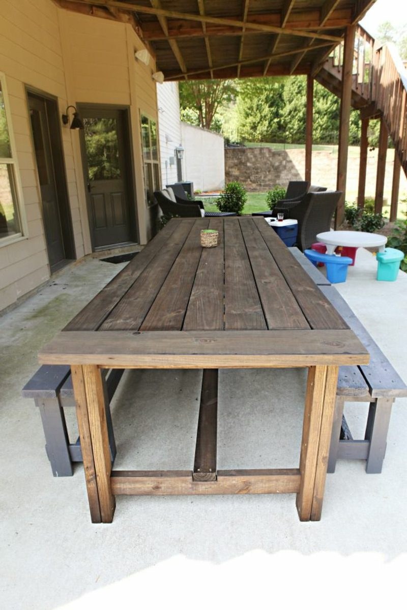 Столик на веранду