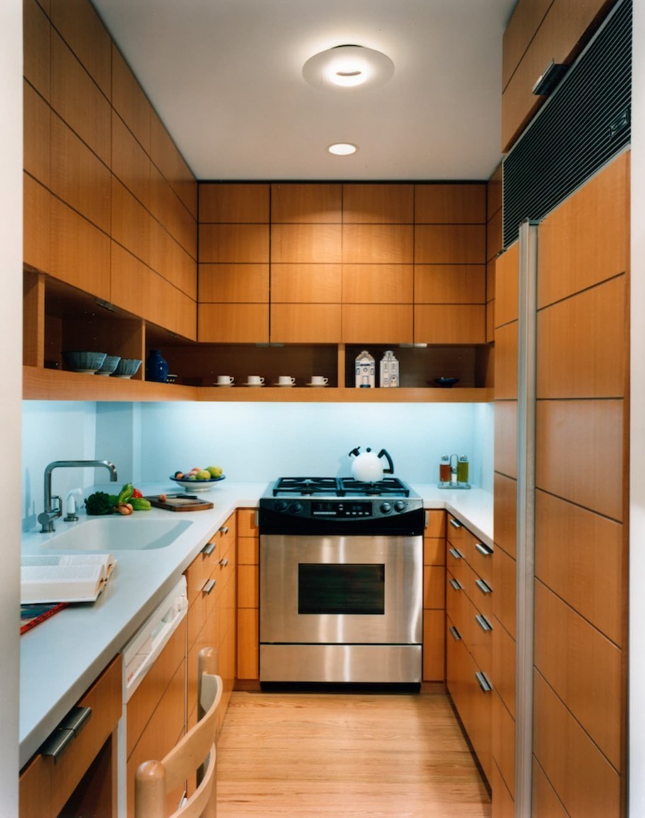 Современная маленькая кухня