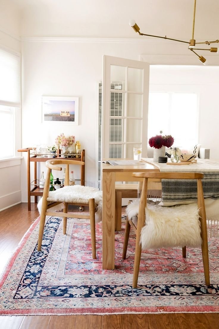 Винтажный ковер в современном интерьере