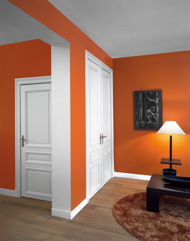 NMC интерьер плинтус