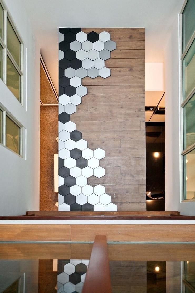 Дизайнерский декор на стену