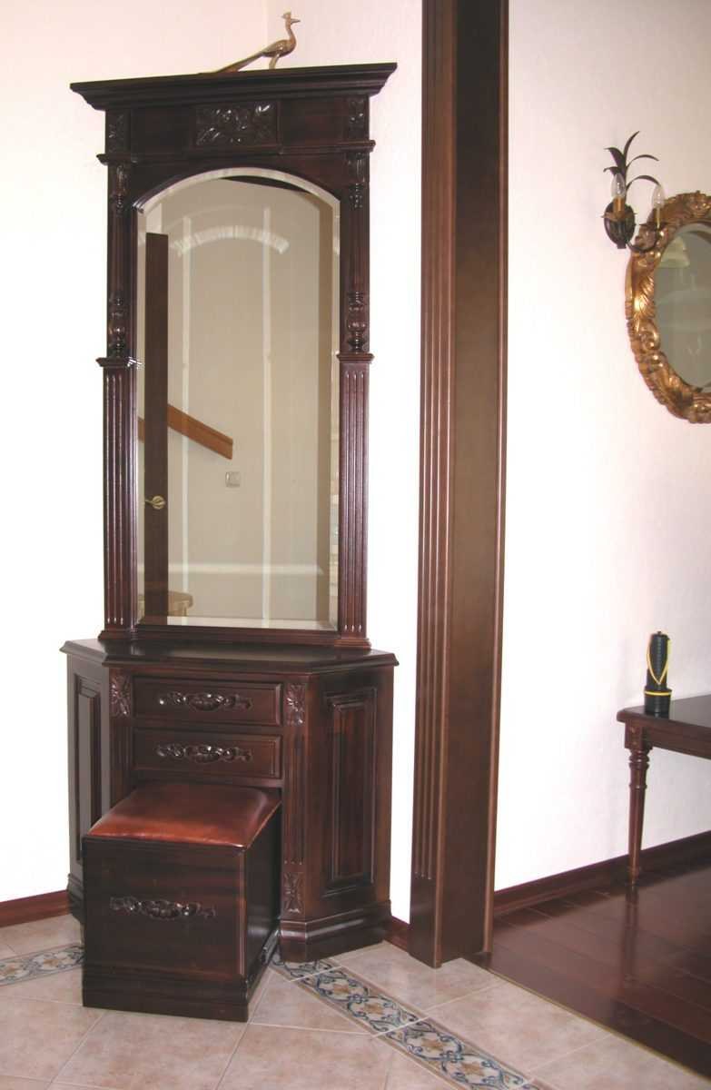 Тумбочка с зеркалом в прихожую