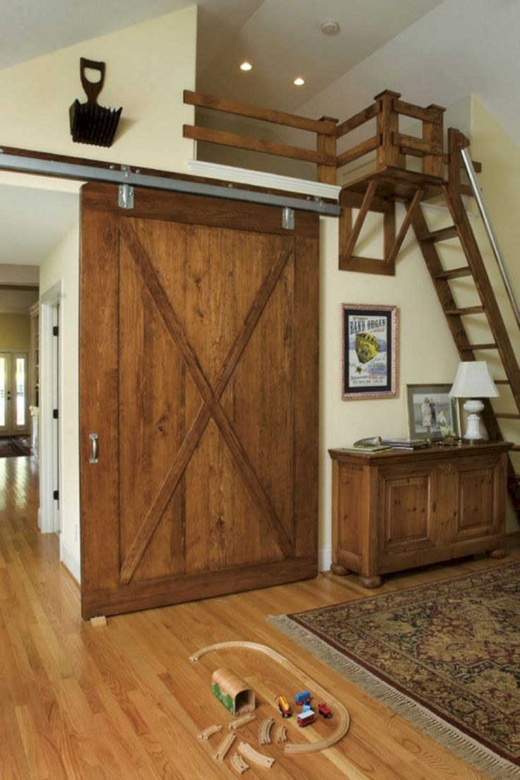 Деревянные двери в интерьере