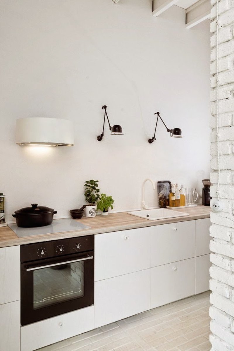 Кухни без навесных шкафов в интерьере