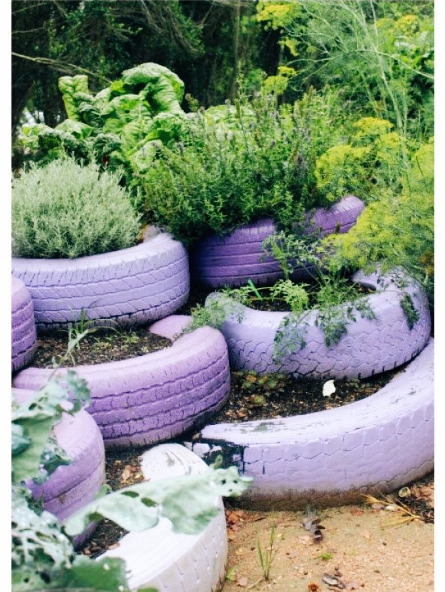 Альпийская горка из покрышек