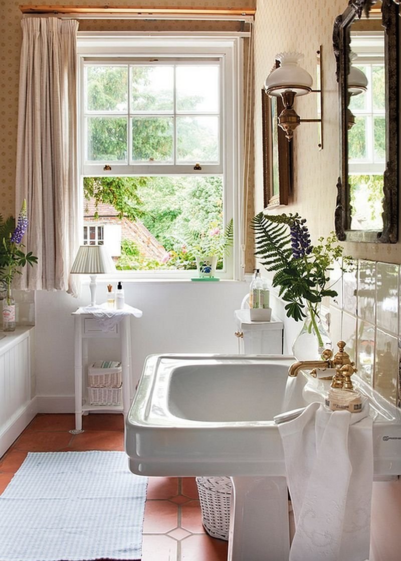 Ванна ая комната с окном