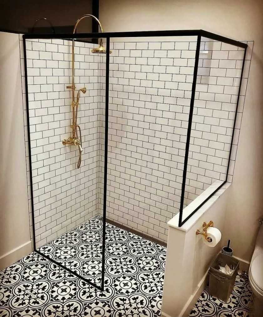 Угловая душевая кабина без поддона