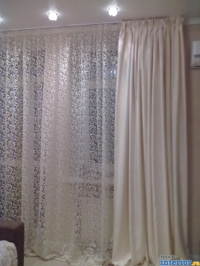Тюль сверху штор
