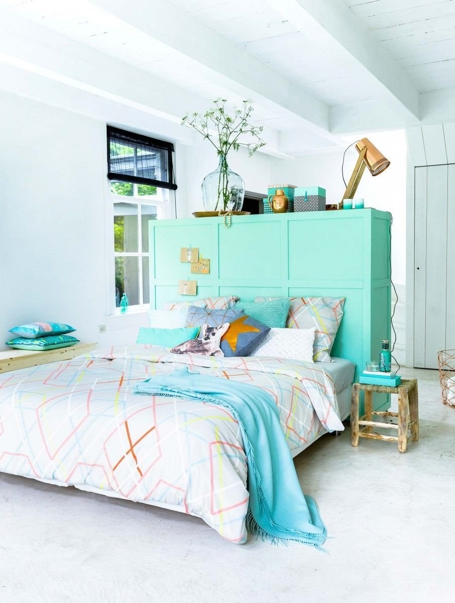 Мятная спальня