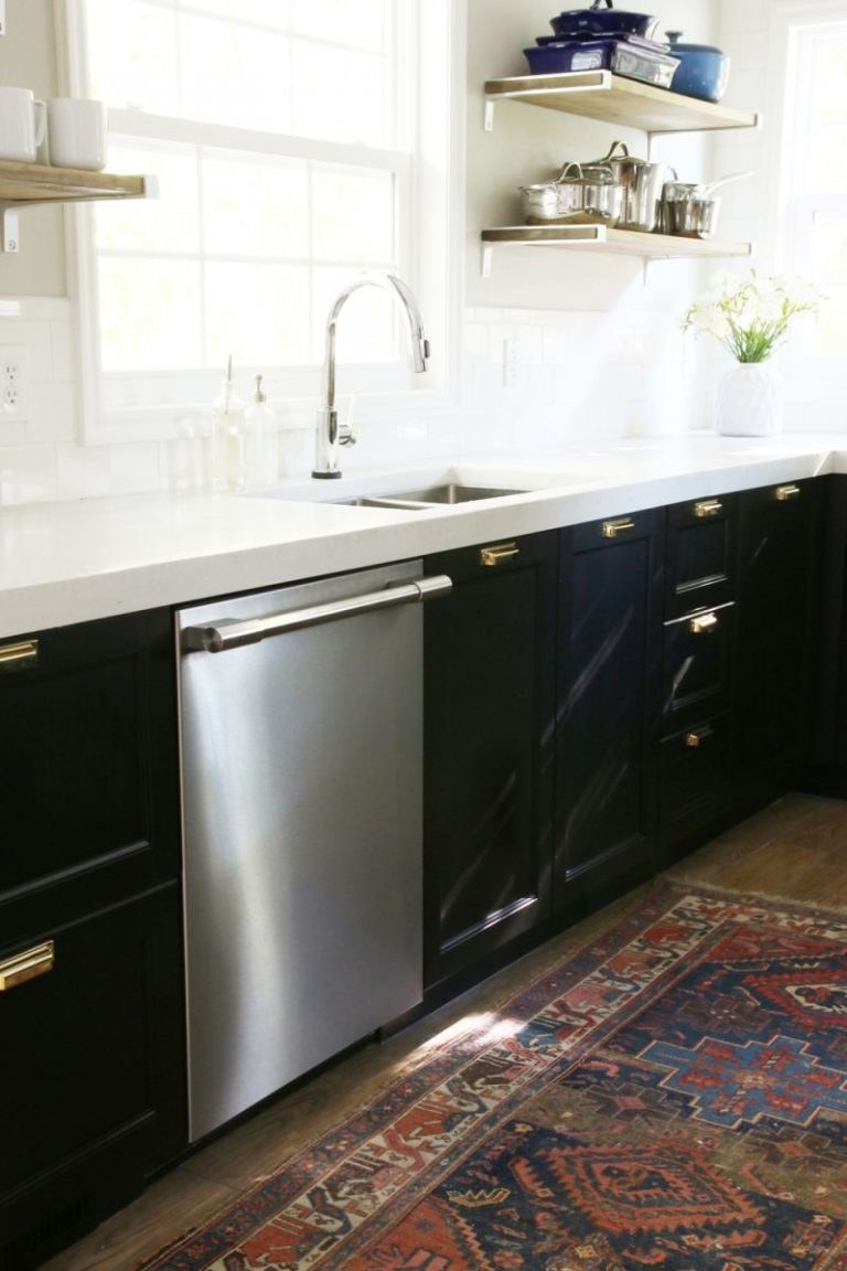 Посудомоечная машина не встраиваемая в интерьере