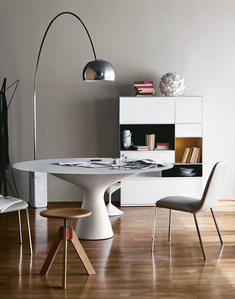 Дизайнерский столик