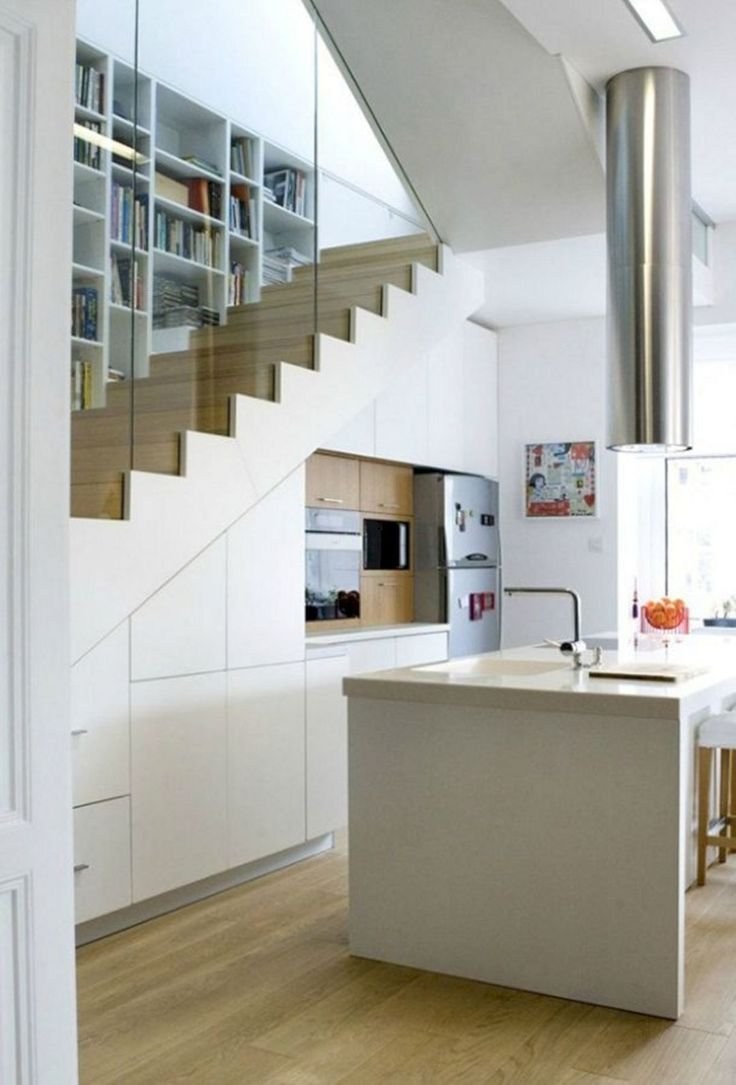 Кухонные шкафы под лестницей