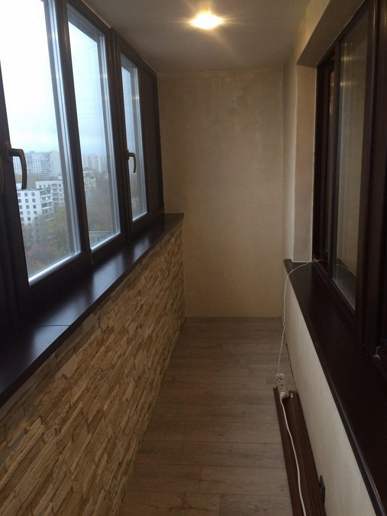 Отделка балкона